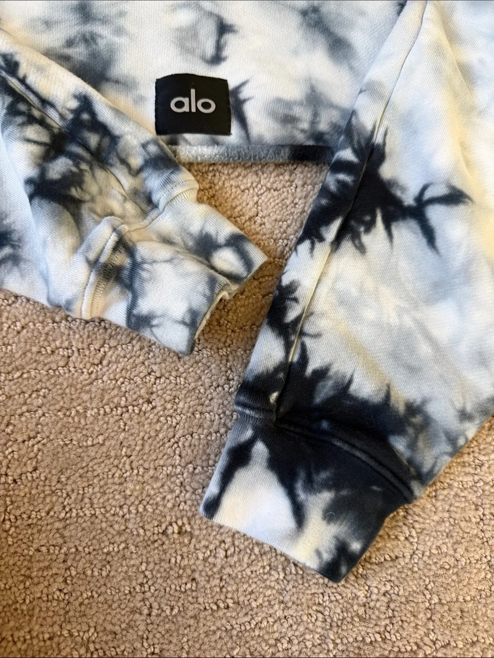 Alo Yoga Tie-Dye Extreme Crop Crew Neck